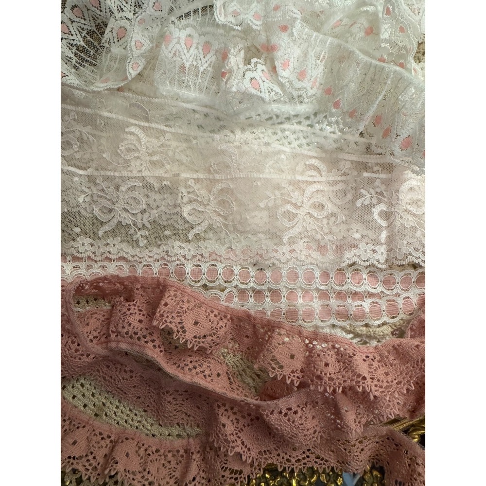 Lace trim Pink & White 20+ yards lot vintage DIY slow Stitch Junk Journal s27 - Picture 8 of 8